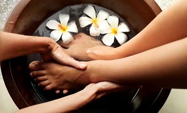 É possível fazer massagem nas pernas com varizes